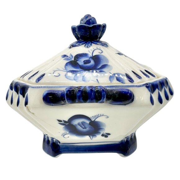 Handmade in Russia Gzhel Porcelain Covered Bowl With Lid Blue Floral Design - Picture 8 of 10